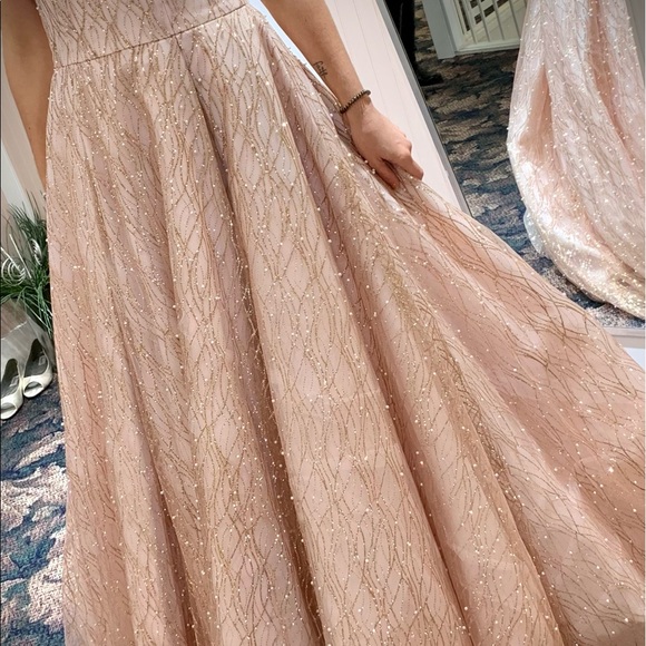 Stunning !! NWT Lucrezia Rose-gold Sequined Embellished wedding gown - Picture 5 of 6